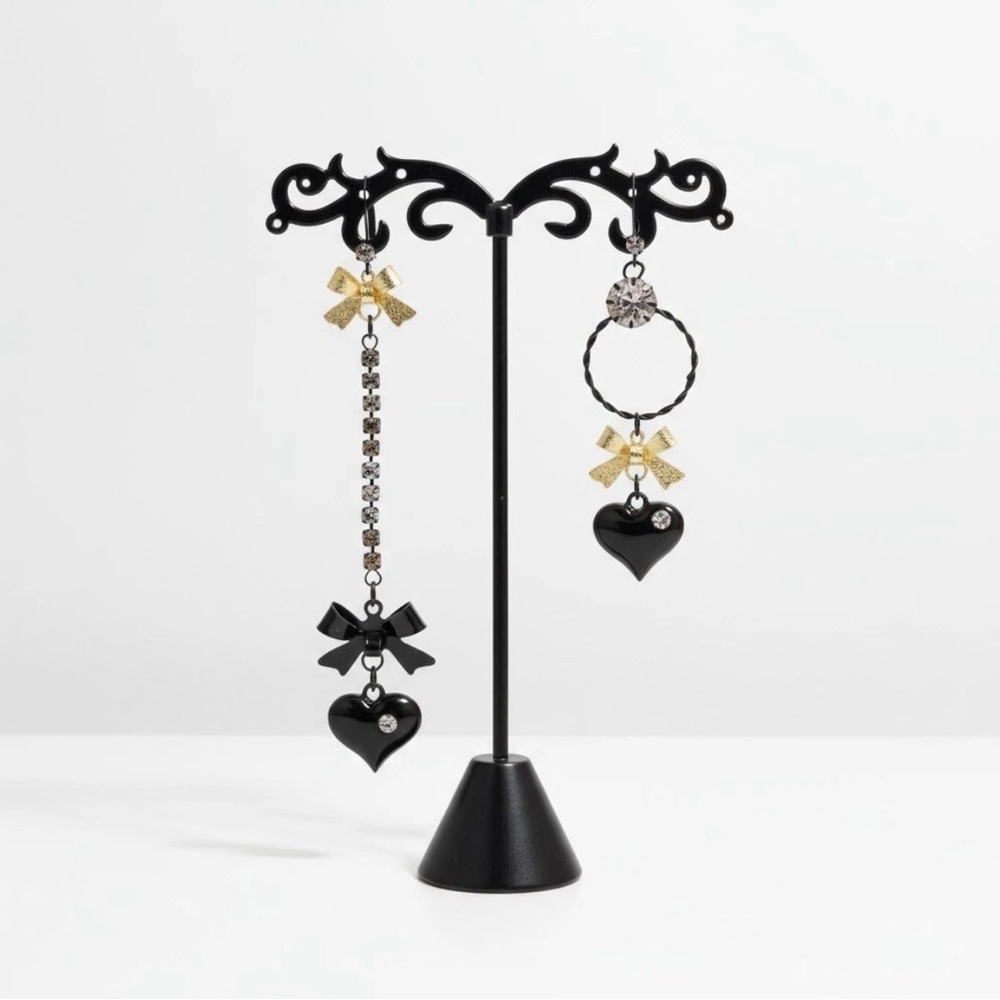 Betsey Johnson NWT Asymmetrical Bow Heart Rhinestone Drop Statement Earrings.